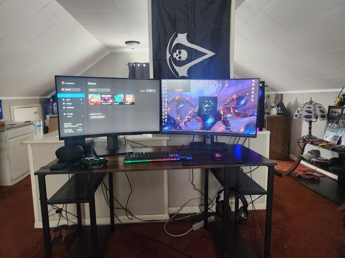 Jake V.'s personal home desk setup