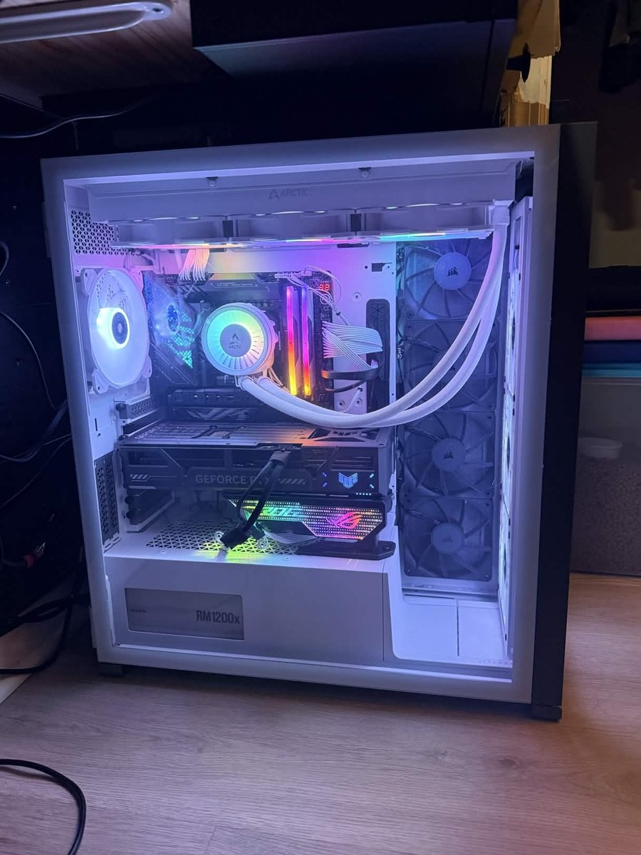 My wife Alison's custom-built PC